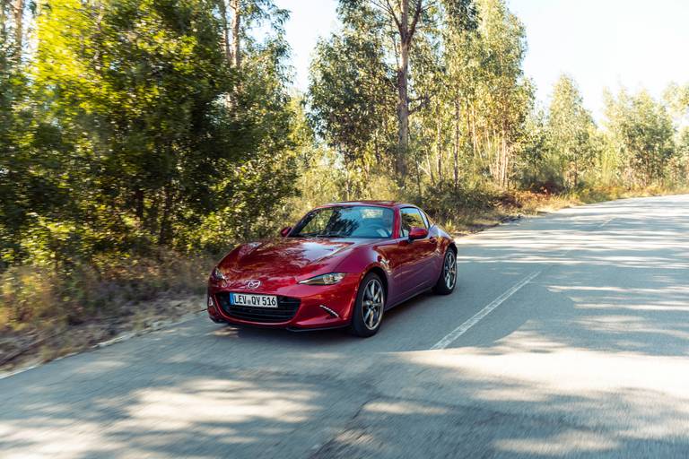 Mazda MX-5 RF Zweisitzer two-seated