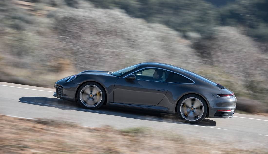 porsche-911-carrera-s-side