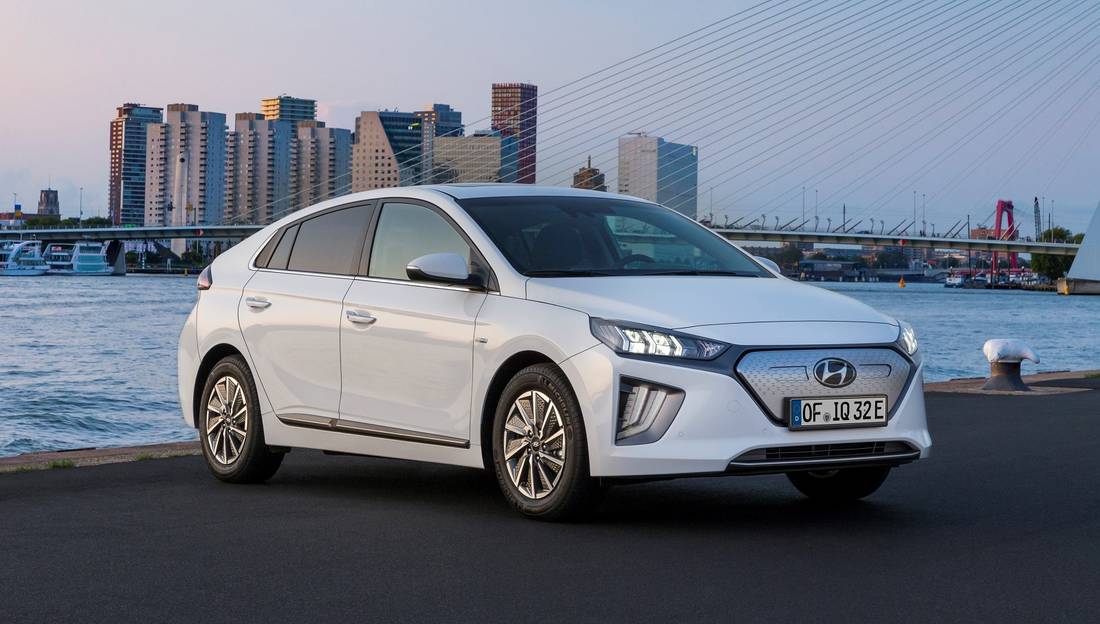 hyundai-ioniq-electric-front