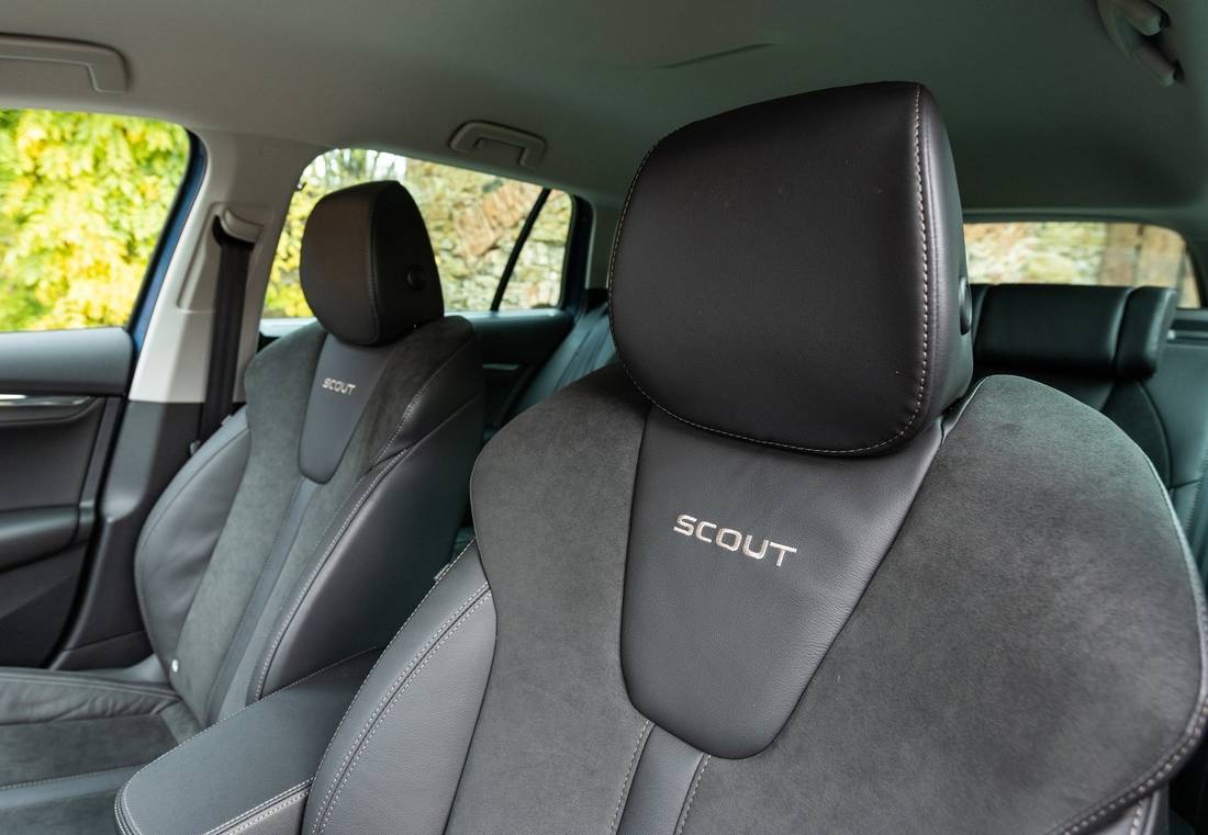 skoda-octavia-scout-seats