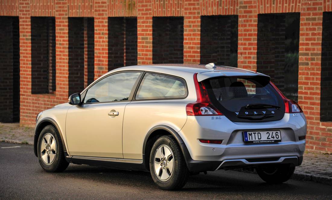 volvo-c30-back