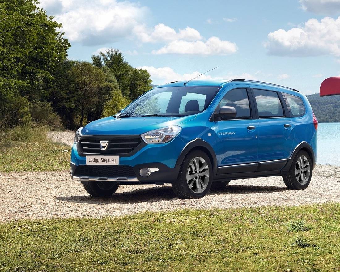 dacia-lodgy-stepway-side