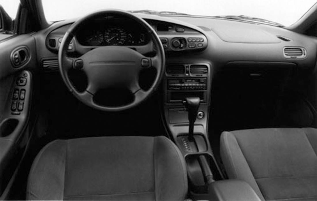 mazda-xedos-6-interior