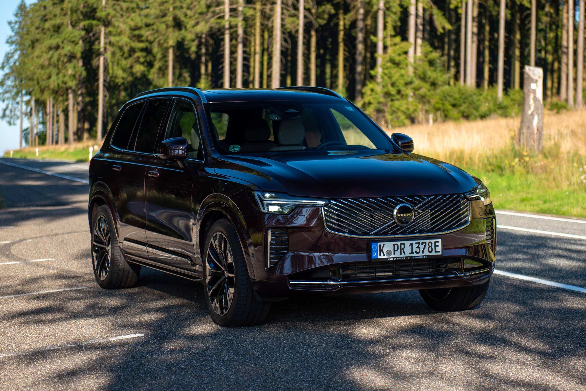 Volvo XC90 - Front-Seitenansicht