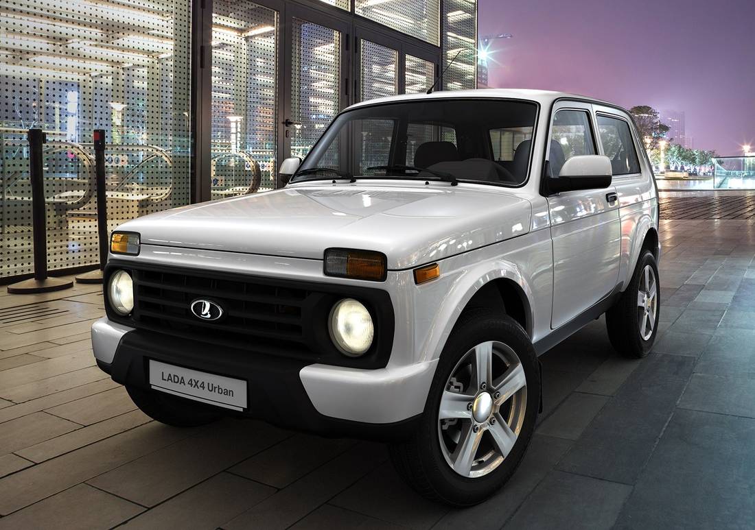 lada-urban-front