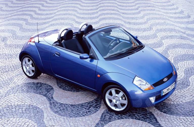  Streetka ist die Oben-ohne-Version des Ford Ka. In dem Zweisitzer bekommen Cabrio-Fans Fahrspaß für wenig Geld.