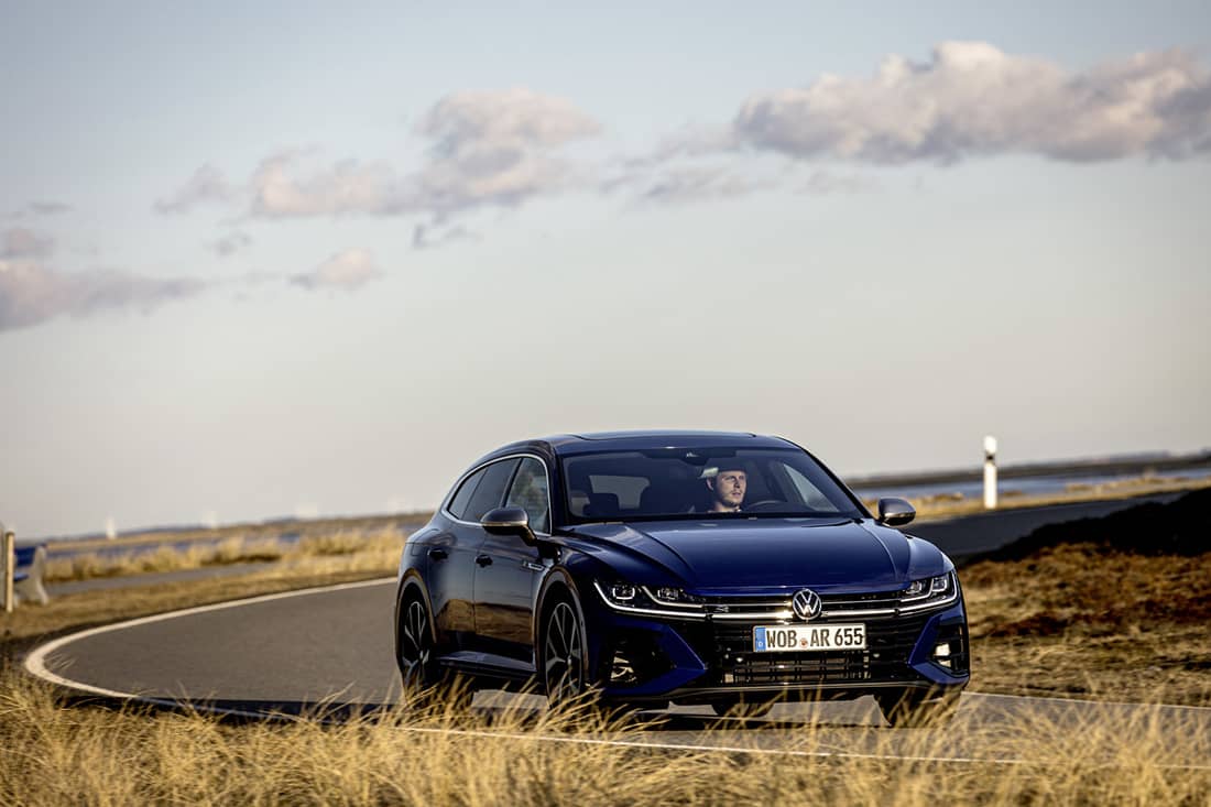  Als Lifestyle-Alternative zum VW Passat Variant legt Volkswagen im Jahr 2020 sein Flaggschiff Arteon in einer Kombi-Variante auf.
