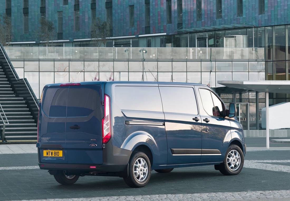 Transporter: Ford Transit mit den neuen Euro-6-Motoren - handwerk