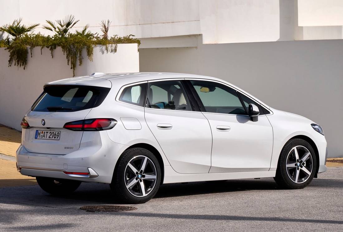 BMW-2-Series Active Tourer-2022 4