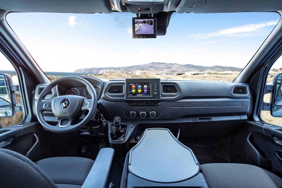 renault-master-interior