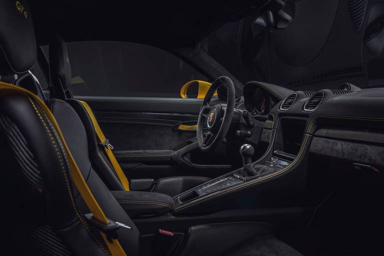 Cayman-GT4-Interior
