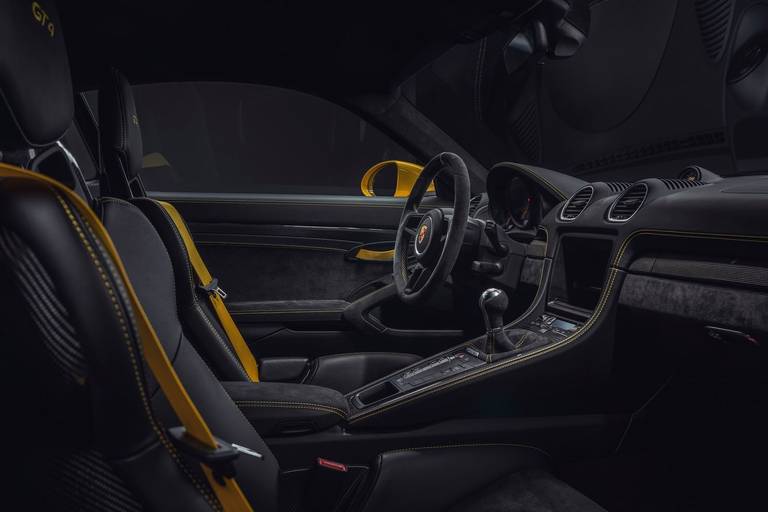 Cayman-GT4-Interior