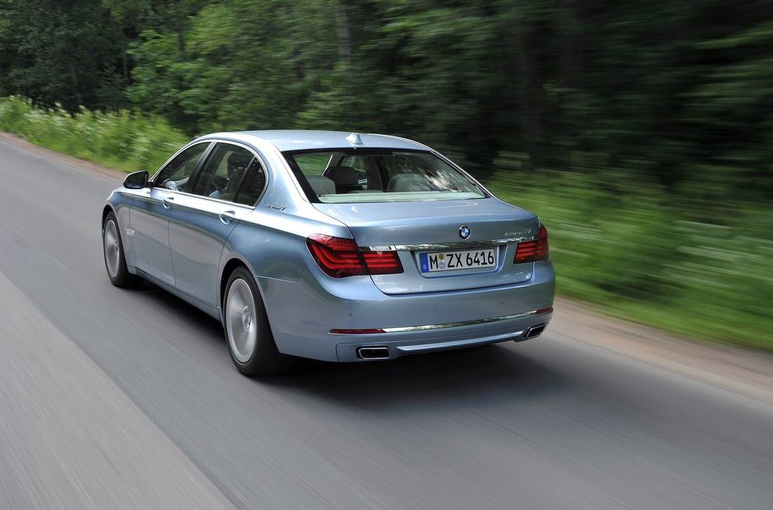 bmw-activehybrid-7-back