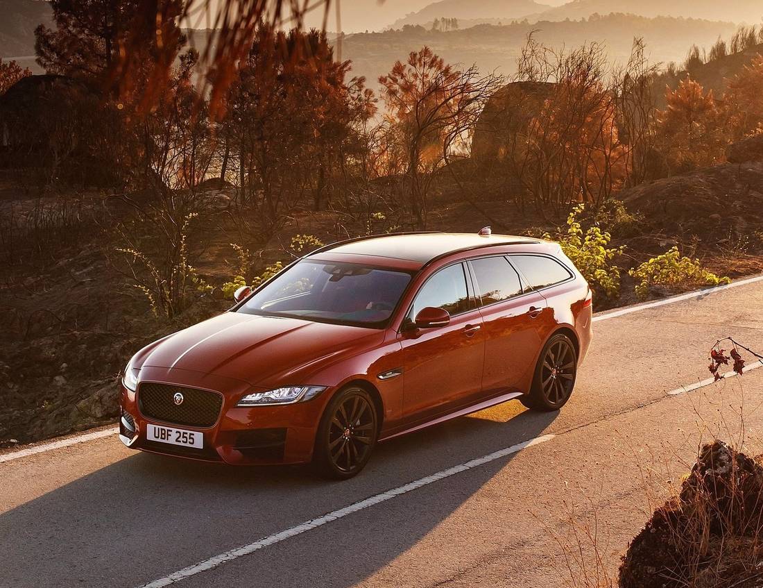 jaguar-xf-sportbrake-red-front