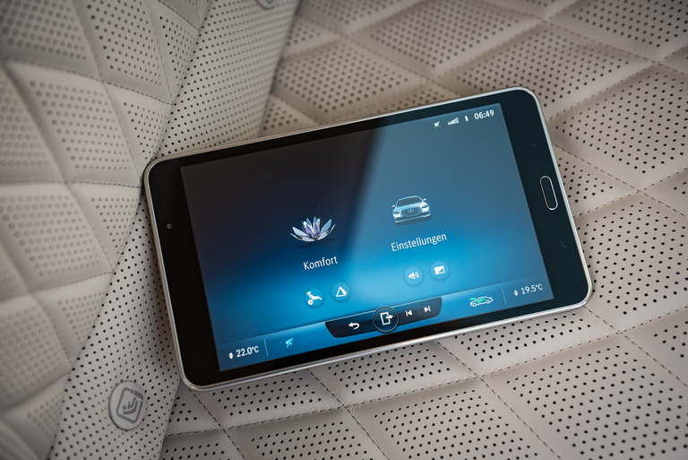 Mercedes-Benz-S-500-Lang-Tablet