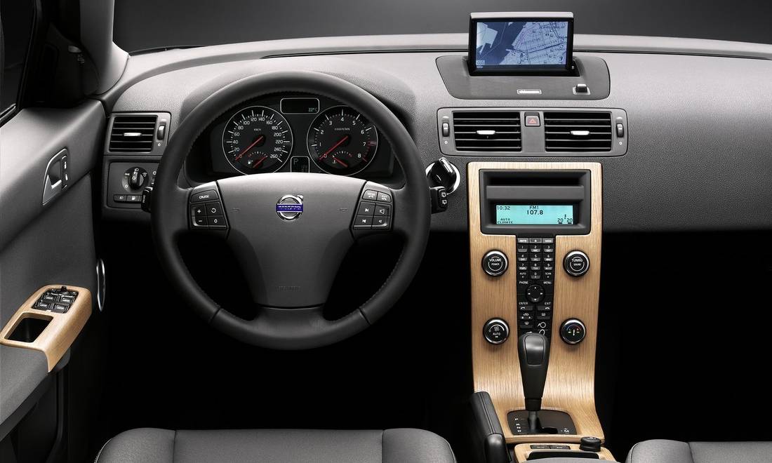 volvo-s40-interior