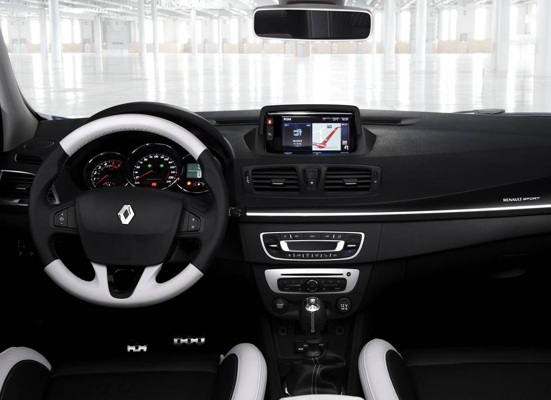 renault-megane-coupe-interior