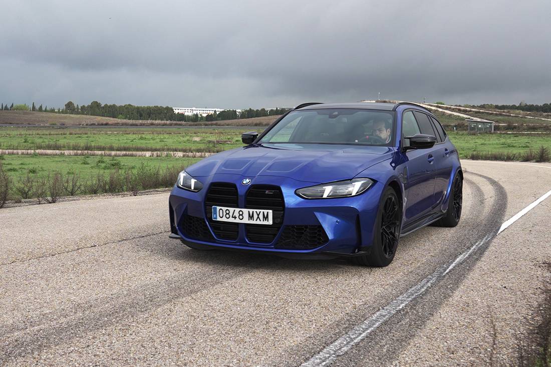 bmw-m3-touring-vs-mercedes-c-63-amg-estate (15)