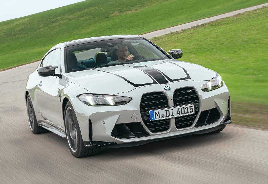 BMW-M4 Coupe-2025 4