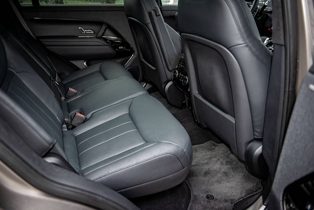 Range-Rover-Sport-D350-Rearseats