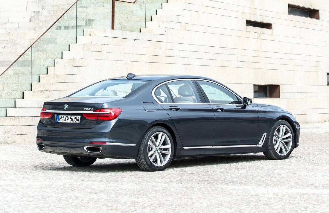 bmw-730d-back