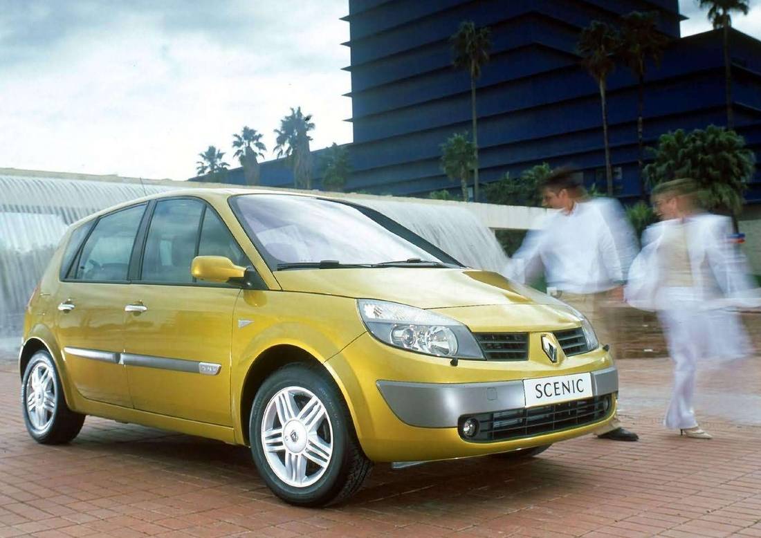 renault-megane-scenic-front