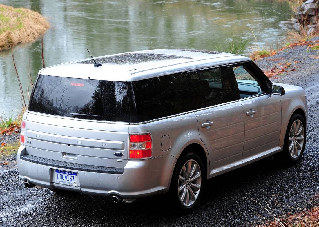 ford-flex-back