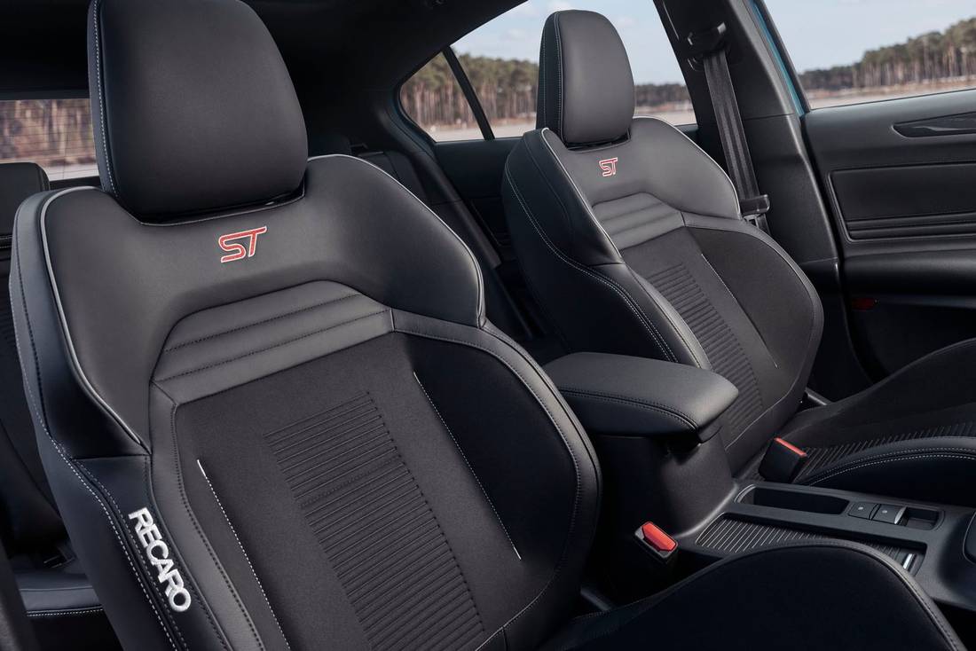 ford-focus-st-seats