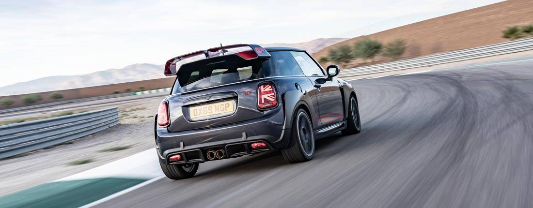 mini-john-cooper-works-gp-l-03