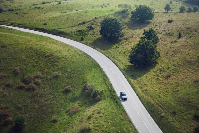  Schweden bietet beeindruckende Natur - die sich auch mithilfe des Autos erkunden lässt.