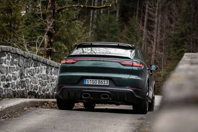 Porsche-Cayenne-Turbo-GT-Rear-Bridge