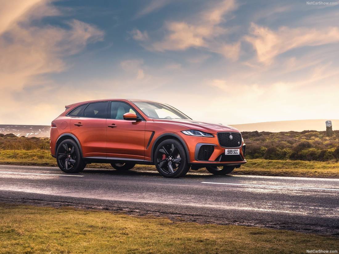 Jaguar-F-Pace_SVR-2021-1280-02