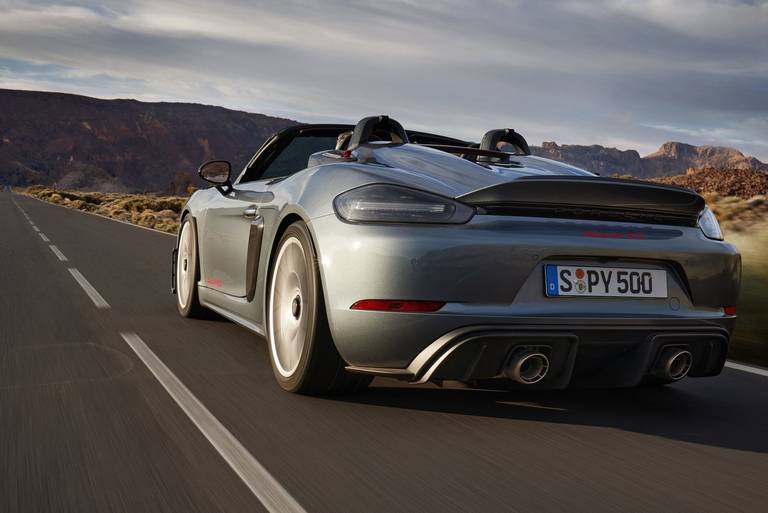  Der Porsche 718 Spyder RS bildet gleichzeitig den Höhe- und Schlusspunkt der Baureihe. Ab 2025 soll die Geschichte von Boxster und Cayman derweil elektrisch weitergeschrieben werden.