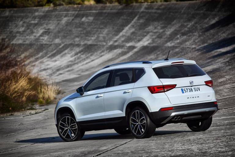 Seat-Ateca-2016-Rear