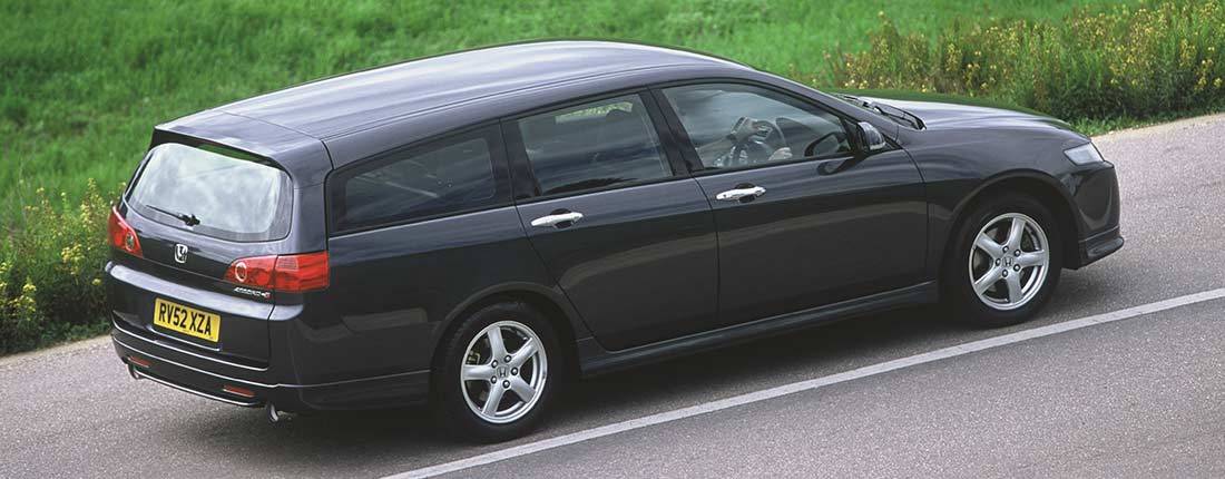 honda-accord-tourer-side