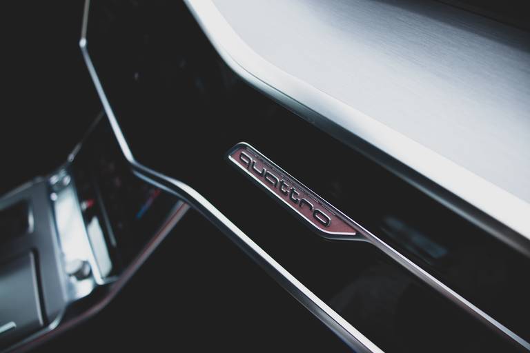 Audi A7 55 TFSIe quattro Badge