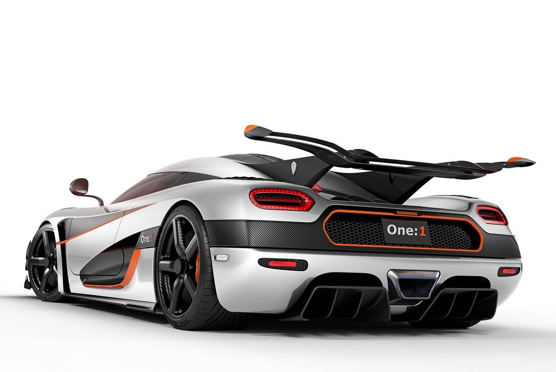 koenigsegg-one-back