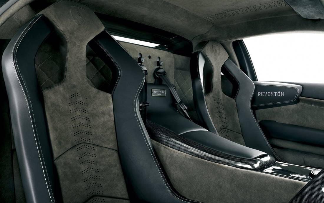 lamborghini-reventon-seats