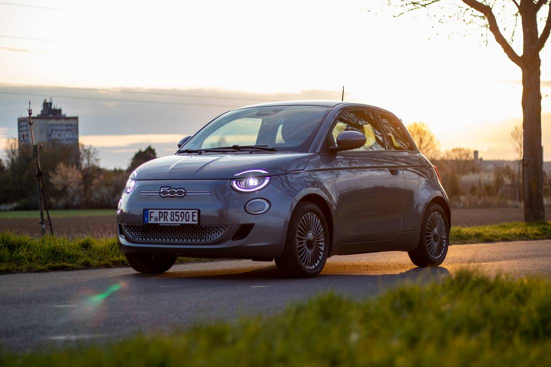 Fiat 500e front 2