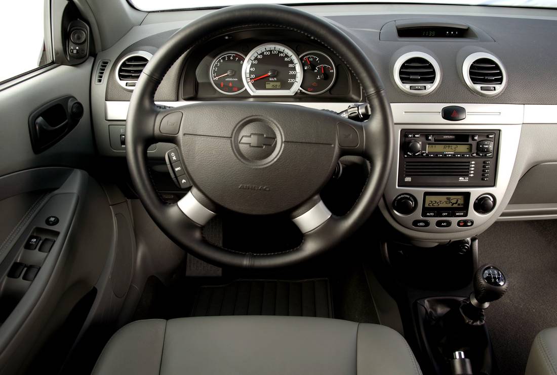 chevrolet-lacetti-interior