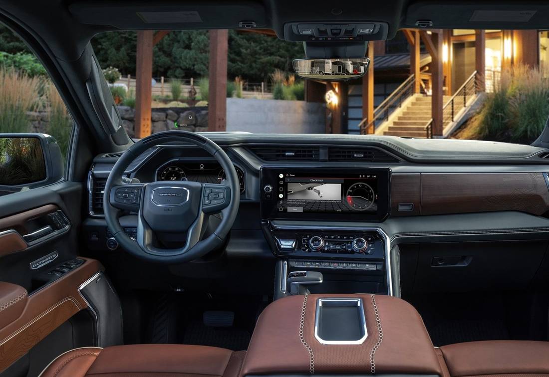 gmc-sierra-interior