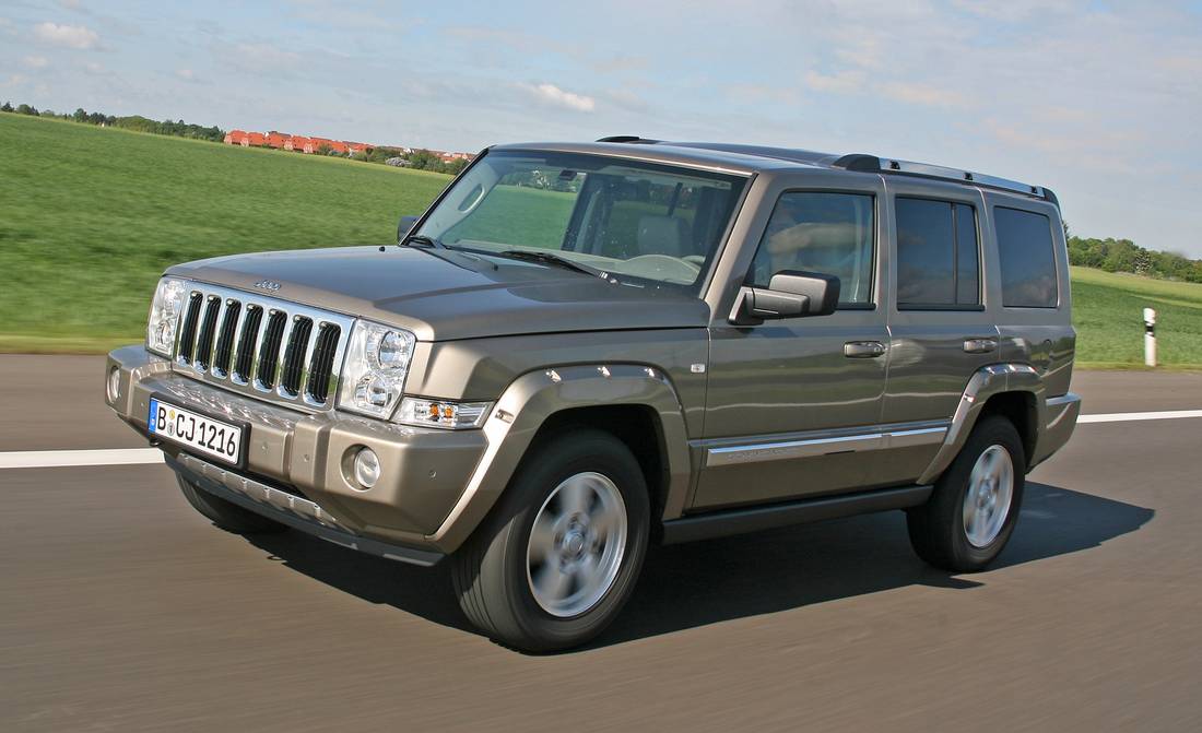 jeep-commander-side