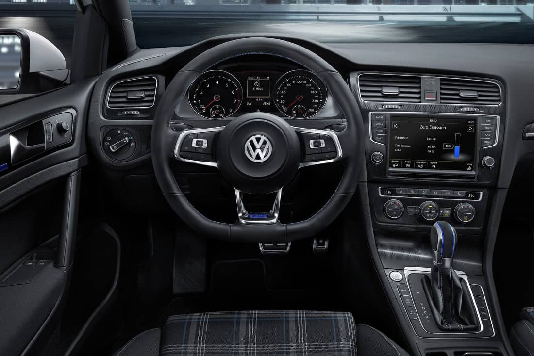 Volkswagen-Golf-Generations-7