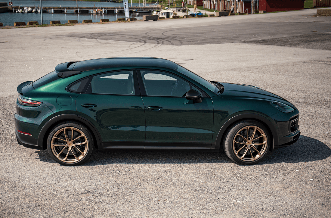 porsche-cayenne-turbo-gt-side