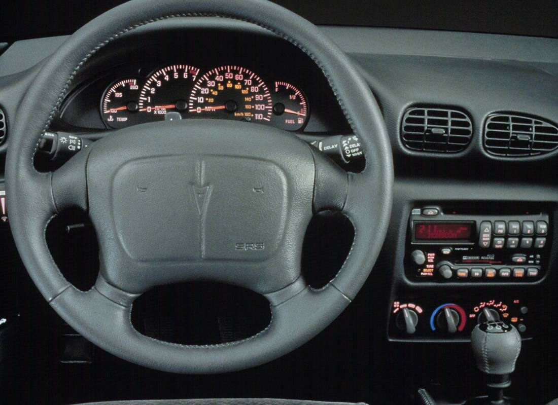 pontiac-sunfire-interior