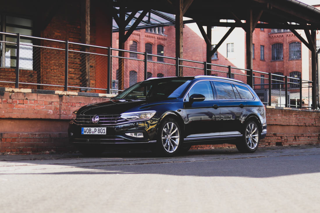 Im Test Vw Passat Variant Elegance 2 0 Tsi Opf Autoscout24