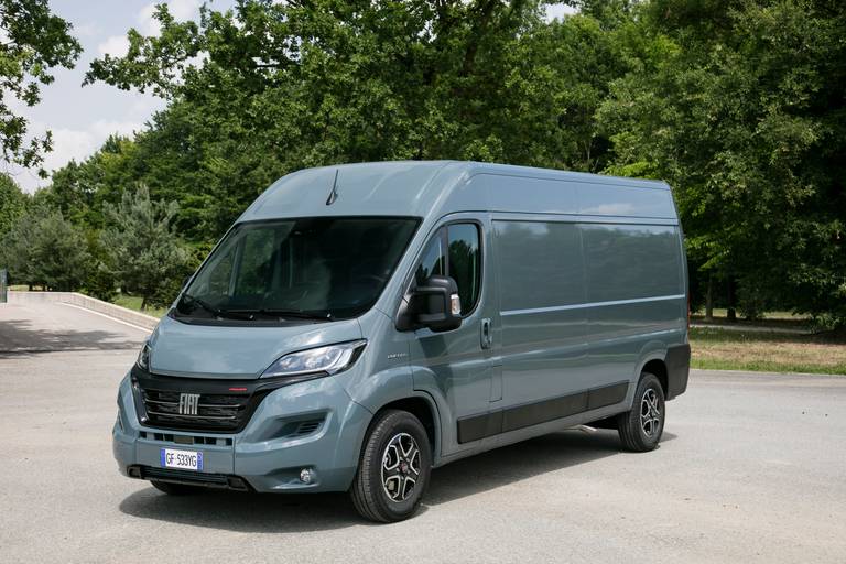  Ob Fiat Ducato, Peugeot Boxer oder Citroën Jumper – Paketdienste vertrauen auf die Klassiker unter den Transportern.