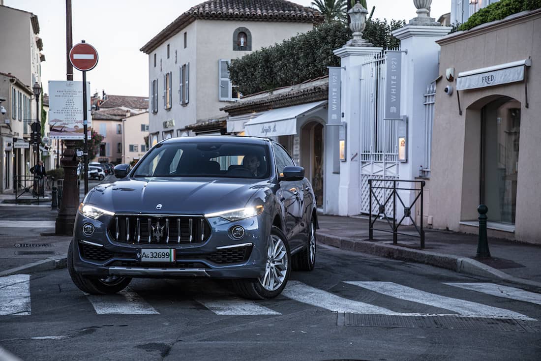 Maserati Levante Hybrid Azzurro Astro LOW P2A5955