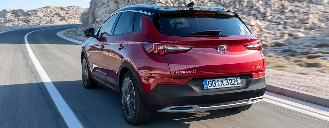 opel-grandland-x-hybrid4-back