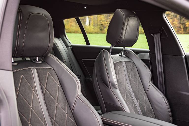 Peugeot-508-SW-Seats